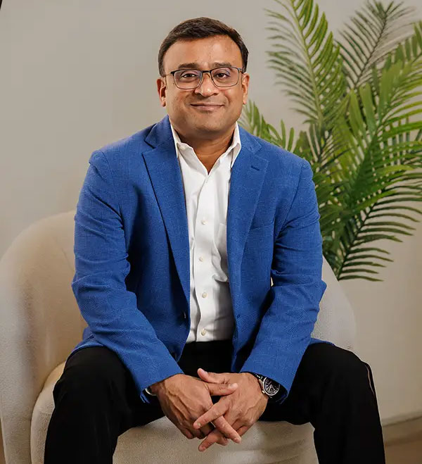 dr pradeep adatrow professional portrait dual board certified periodontist prosthodontist southaven ms